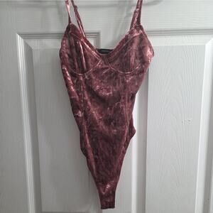 Forever 21 Mauve Crushed Velvet Bodysuit Cami Corset Lace Small